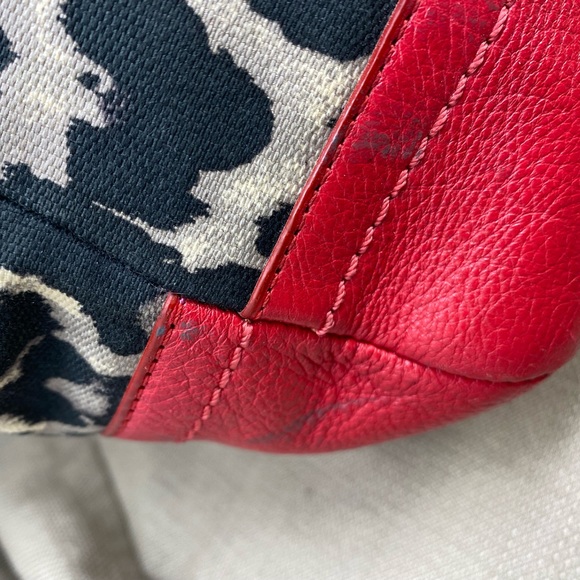 COACH VINTAGE LEOPARD PRINT TOTE WITH RED LEATHER TRIM - Picture 9 of 15